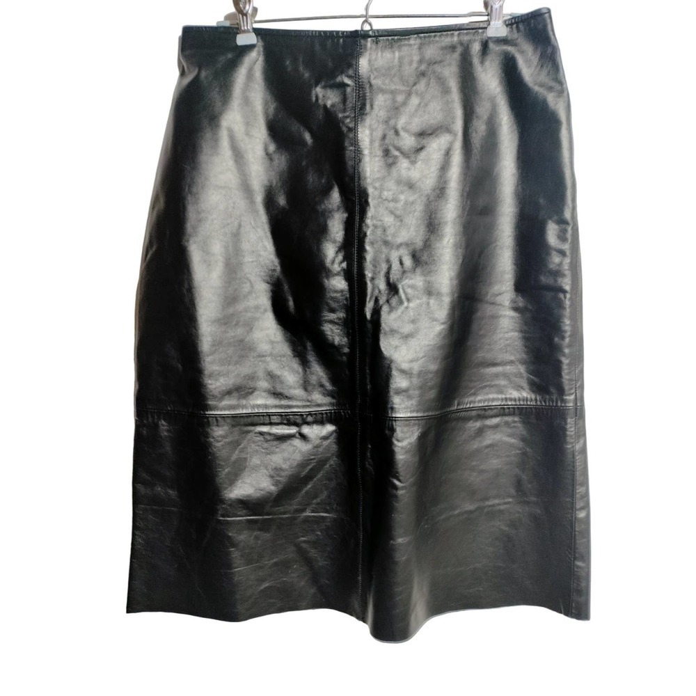 Old Navy black leather skirt raw hem woman size 10